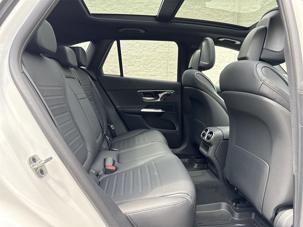 new 2025 Mercedes-Benz GLC 300 car, priced at $58,050