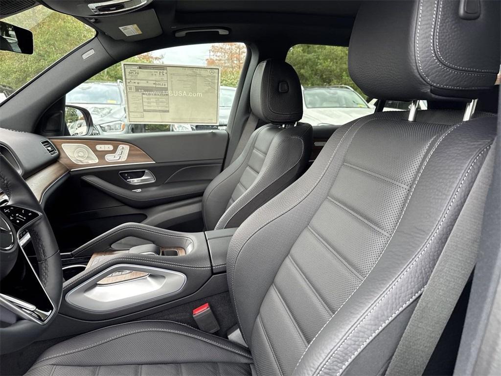 new 2025 Mercedes-Benz GLE 450 car, priced at $87,145