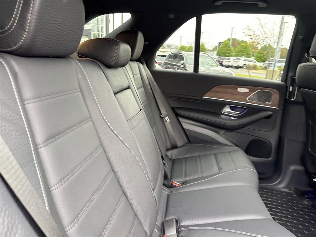 new 2025 Mercedes-Benz GLE 450 car, priced at $87,145