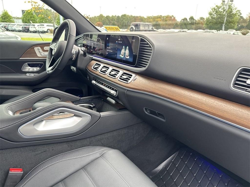 new 2025 Mercedes-Benz GLE 450 car, priced at $87,145