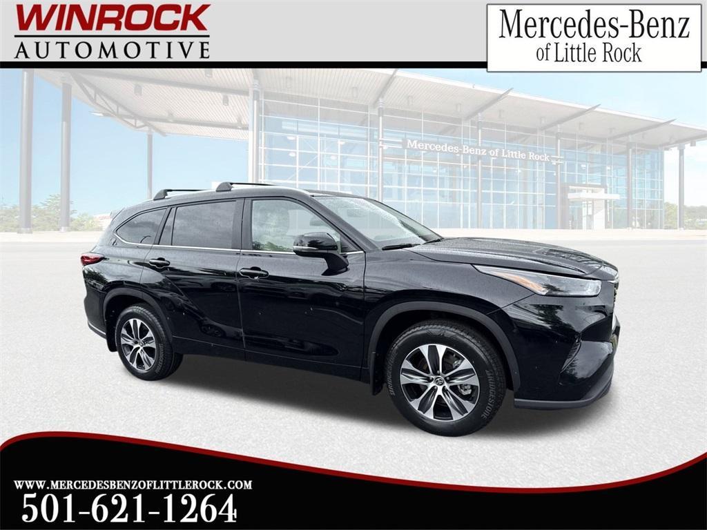 used 2023 Toyota Highlander Hybrid car, priced at $40,500