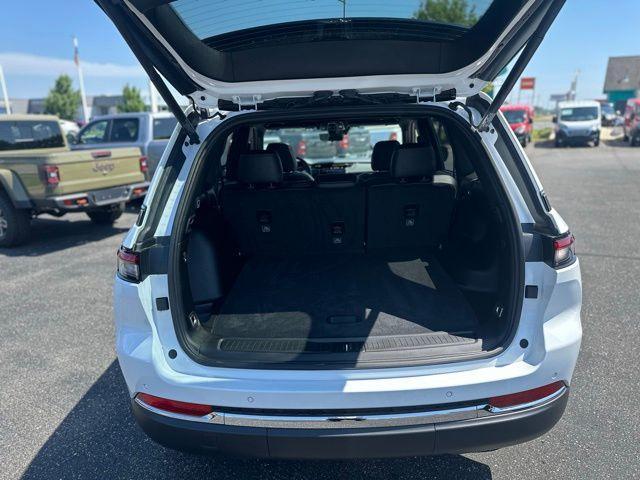 new 2025 Jeep Grand Cherokee car