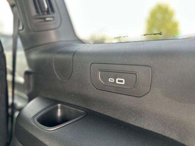 new 2025 Jeep Grand Cherokee L car