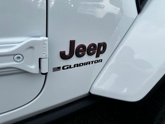 new 2025 Jeep Gladiator car