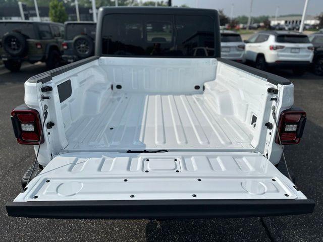 new 2025 Jeep Gladiator car