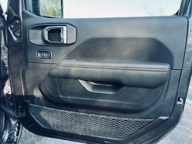 new 2025 Jeep Wrangler car, priced at $53,720