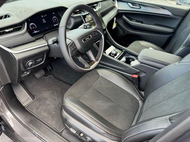 new 2025 Jeep Grand Cherokee car, priced at $47,725