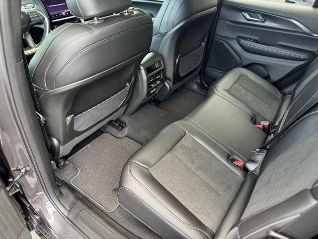 new 2025 Jeep Grand Cherokee car, priced at $47,725