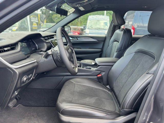 new 2025 Jeep Grand Cherokee car, priced at $47,725