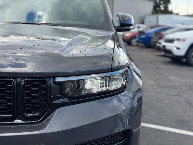 new 2025 Jeep Grand Cherokee car, priced at $47,725