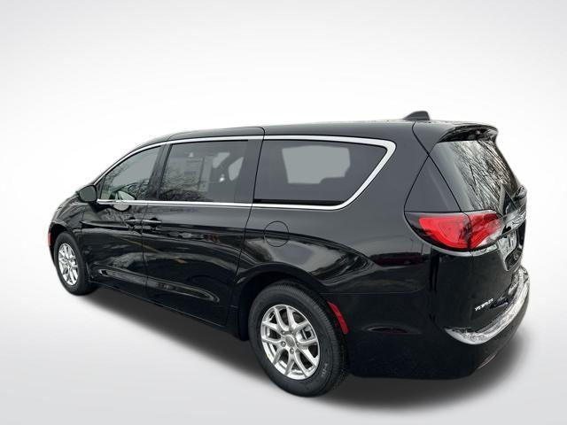 new 2025 Chrysler Voyager car, priced at $40,190