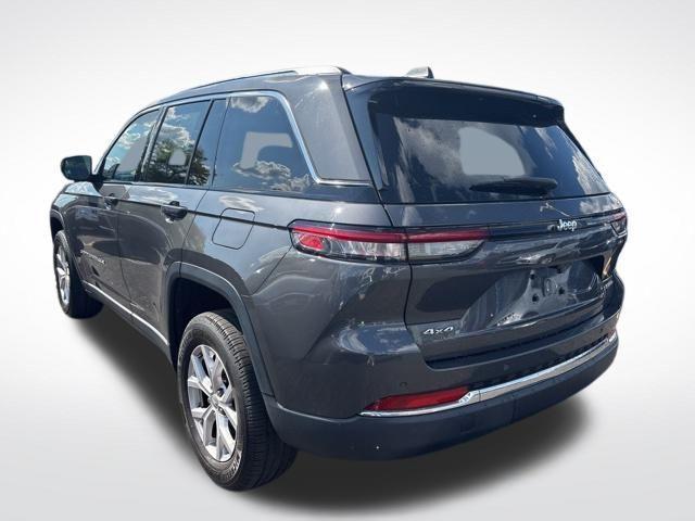 used 2022 Jeep Grand Cherokee car, priced at $28,496