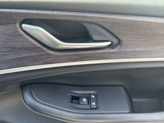 used 2022 Jeep Grand Cherokee car, priced at $28,496