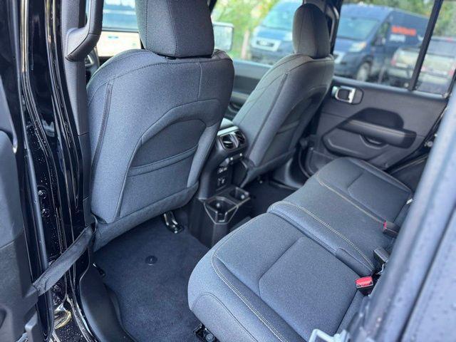 new 2025 Jeep Wrangler car, priced at $46,255