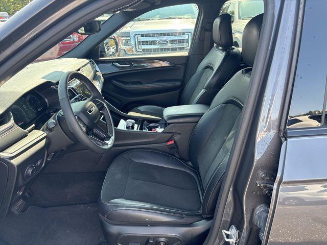 used 2023 Jeep Grand Cherokee car, priced at $32,500