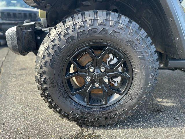 new 2025 Jeep Wrangler car, priced at $55,075