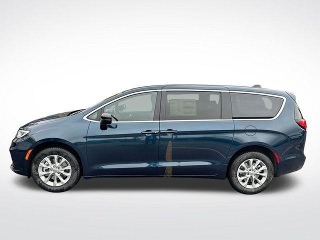 new 2025 Chrysler Pacifica car, priced at $44,635