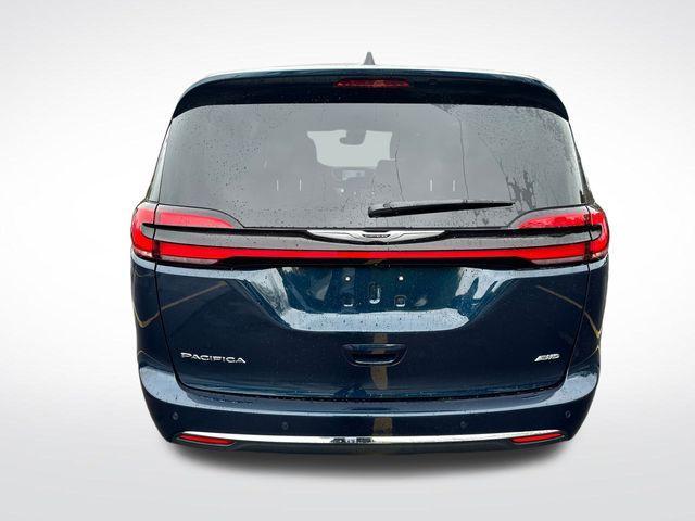 new 2025 Chrysler Pacifica car, priced at $44,635