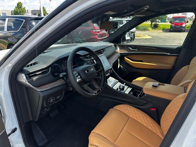 new 2025 Jeep Grand Cherokee car, priced at $63,670