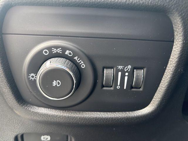 used 2022 Jeep Grand Cherokee car, priced at $30,514