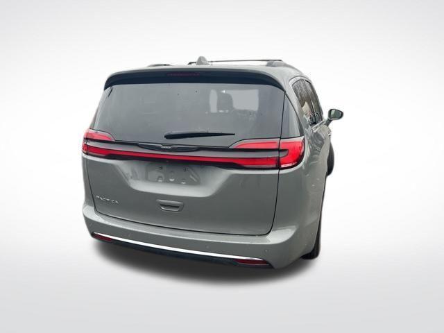 used 2022 Chrysler Pacifica car, priced at $22,000