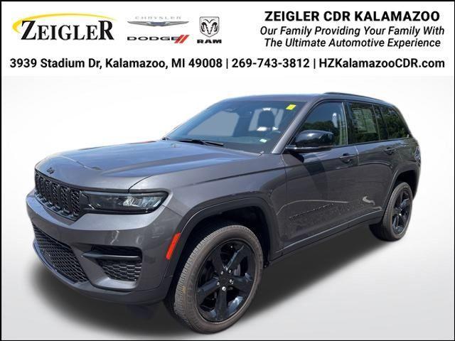 used 2022 Jeep Grand Cherokee car, priced at $34,254