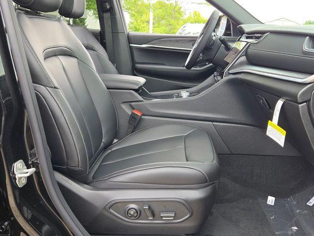 new 2025 Jeep Grand Cherokee L car, priced at $50,085
