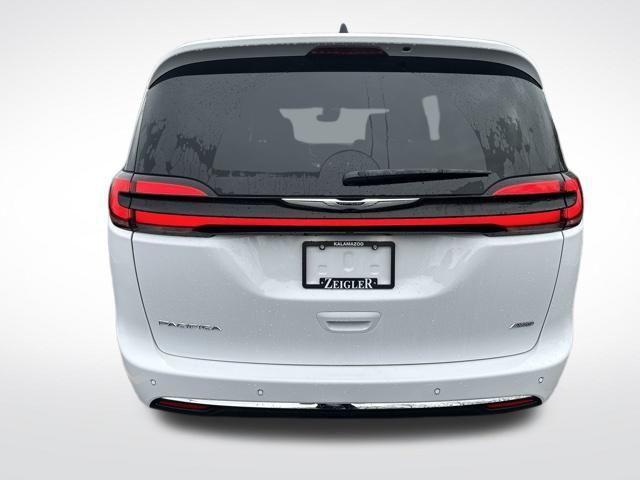 new 2025 Chrysler Pacifica car, priced at $42,201