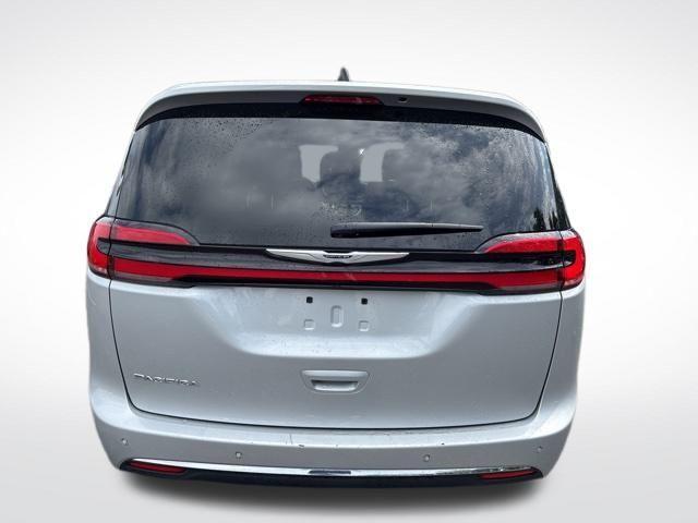 used 2024 Chrysler Pacifica car, priced at $33,500