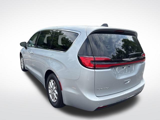 used 2024 Chrysler Pacifica car, priced at $33,500