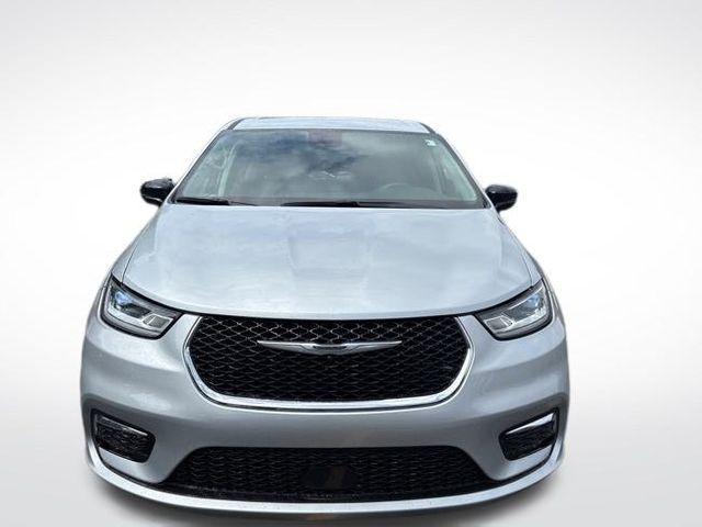 used 2024 Chrysler Pacifica car, priced at $33,500