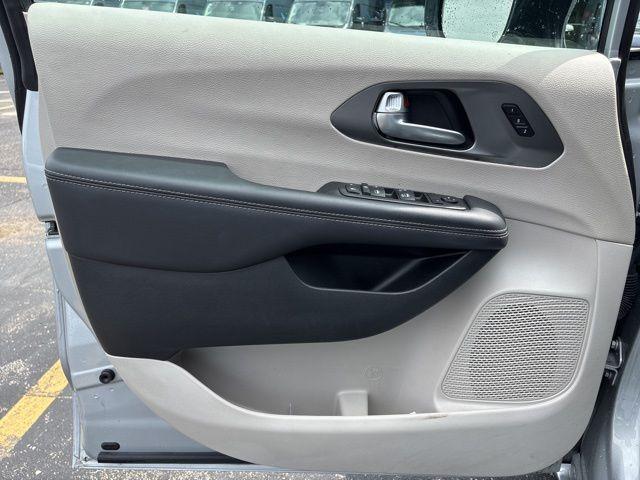used 2024 Chrysler Pacifica car, priced at $33,500
