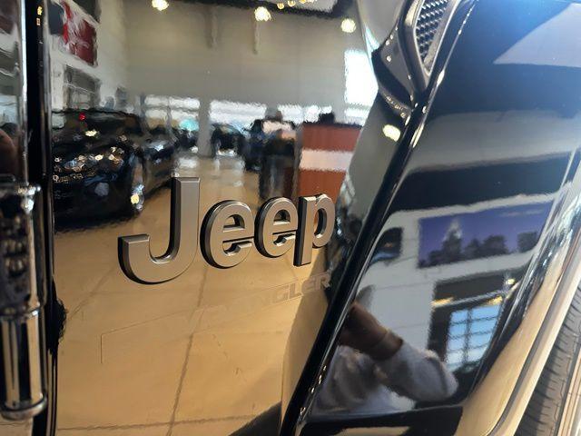 new 2025 Jeep Wrangler car