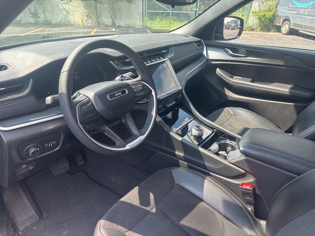used 2023 Jeep Grand Cherokee car, priced at $34,500