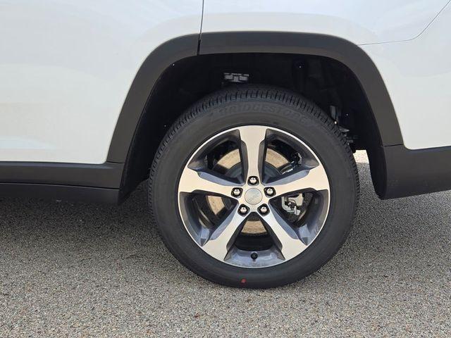 new 2025 Jeep Grand Cherokee L car, priced at $49,390