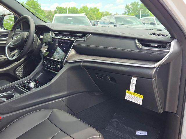 new 2025 Jeep Grand Cherokee L car, priced at $49,390
