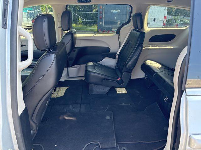 used 2024 Chrysler Pacifica car, priced at $32,500