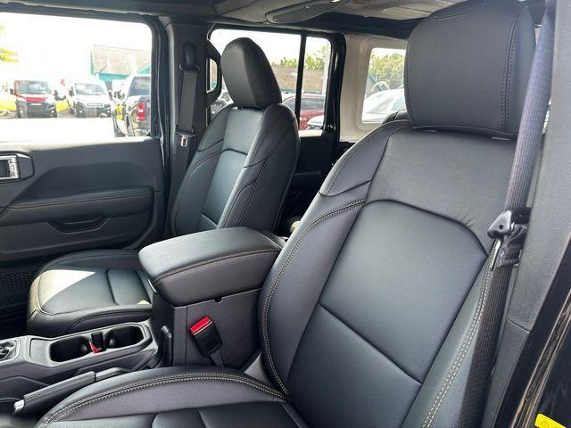 new 2025 Jeep Wrangler car