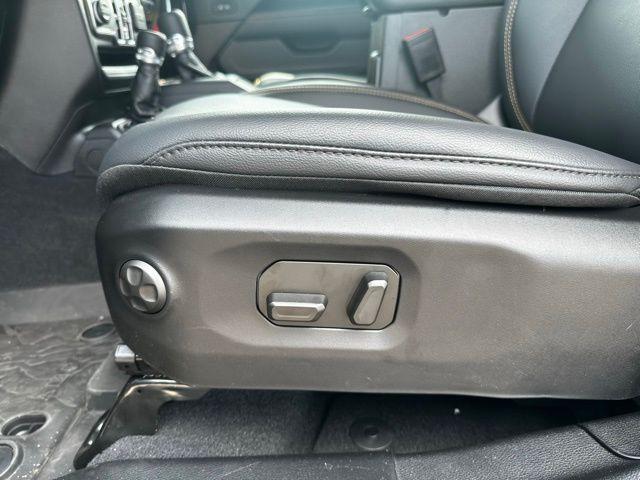 new 2025 Jeep Wrangler car