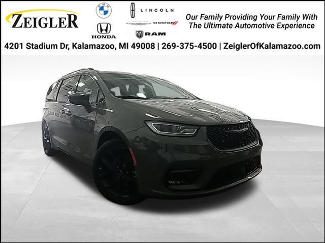 used 2022 Chrysler Pacifica car, priced at $36,000