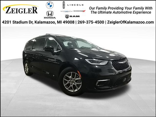 used 2022 Chrysler Pacifica car, priced at $25,500