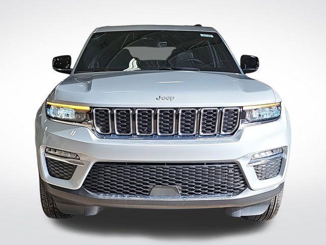 new 2025 Jeep Grand Cherokee car