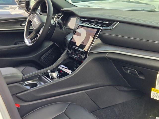 new 2025 Jeep Grand Cherokee car, priced at $46,840