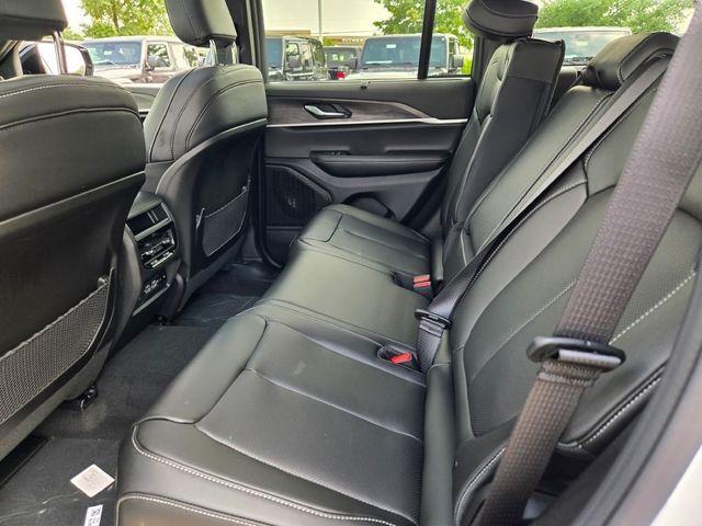 new 2025 Jeep Grand Cherokee car, priced at $46,840