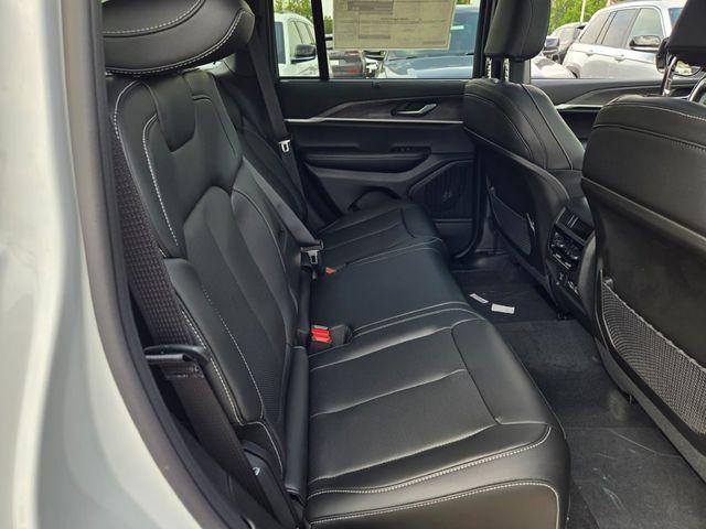 new 2025 Jeep Grand Cherokee car, priced at $46,840