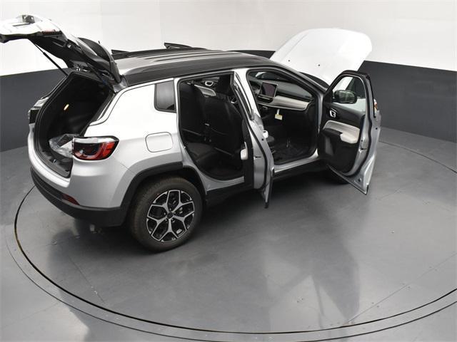 new 2025 Jeep Compass car, priced at $32,485