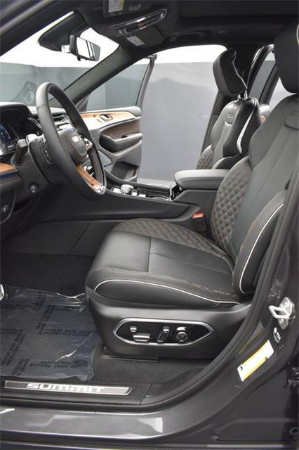 new 2025 Jeep Grand Cherokee car, priced at $67,666