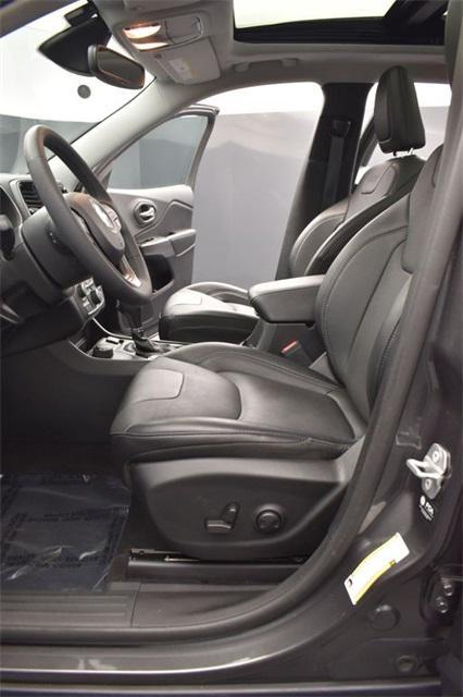 used 2022 Jeep Cherokee car, priced at $27,389