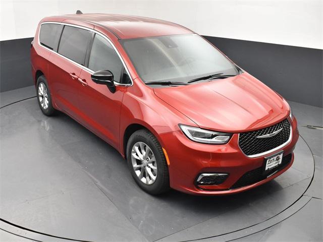 new 2026 Chrysler Pacifica car, priced at $44,660