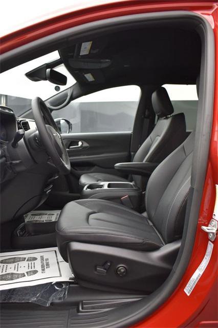 new 2026 Chrysler Pacifica car, priced at $44,660